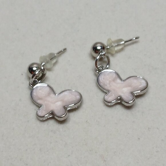 NWOT Fashion Jewelry Silver Tone Pink Butterfly Stud Earrings #1 - Picture 5 of 8